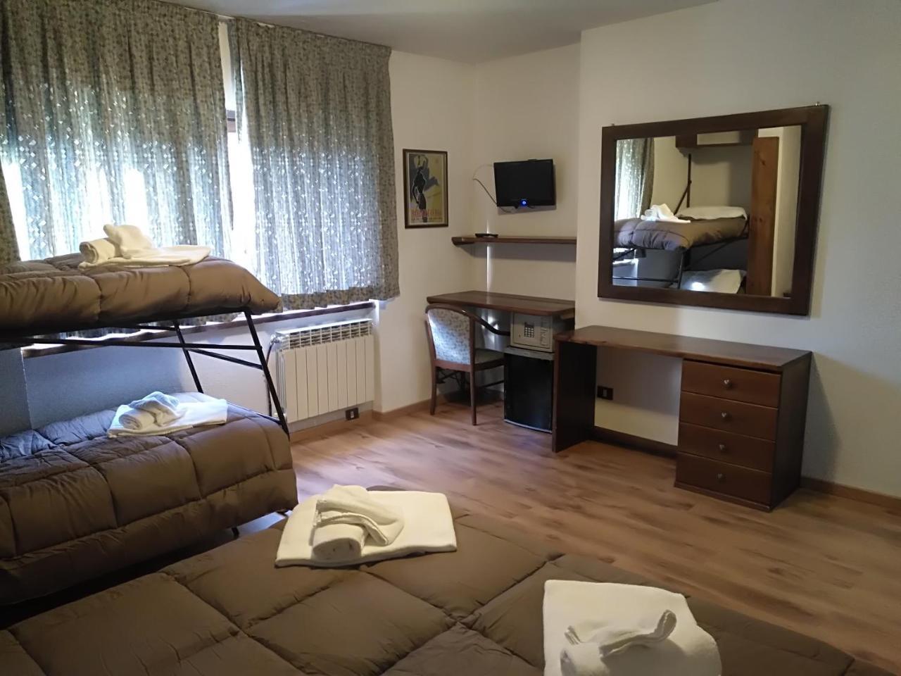 Hotel I Larici Bardonecchia Eksteriør billede